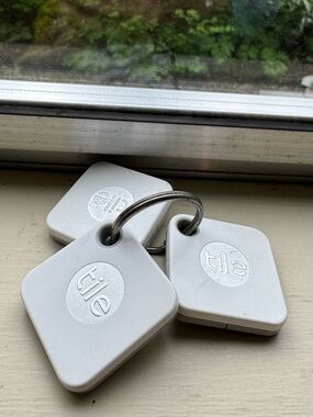 Tile Bluetooth Tracker Keychain - White (Set of 3)